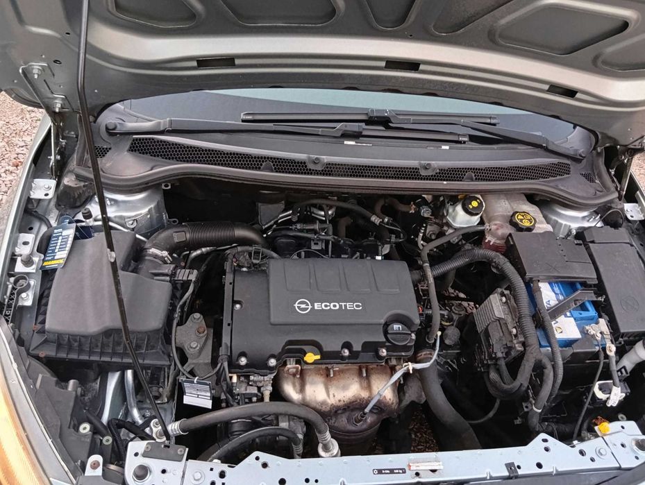 Opel Astra 1.4 Ecotec  benzyna 100 KM Polecam