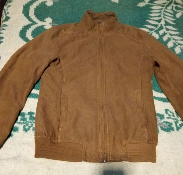 Casaco em camurça tamanho S como novo