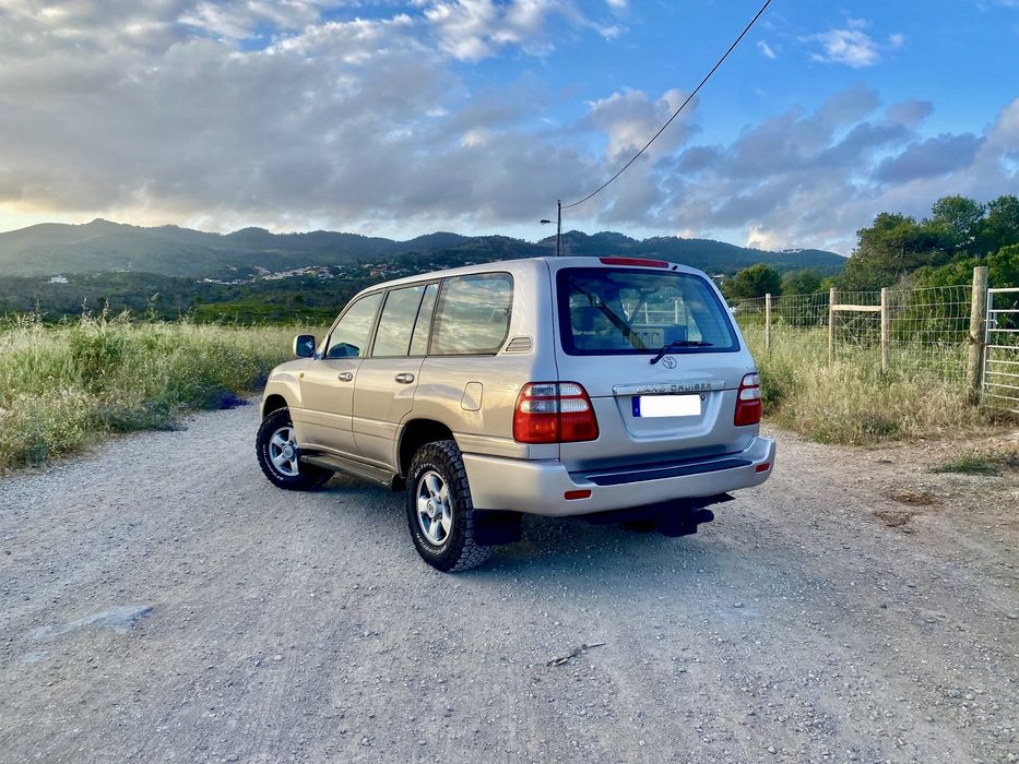 Toyota Land Cruiser HDJ100L