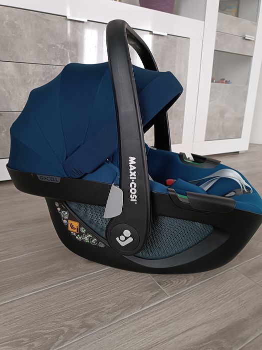Автокрісло MAXI-COSI Pebble 360  В ідеальному стані