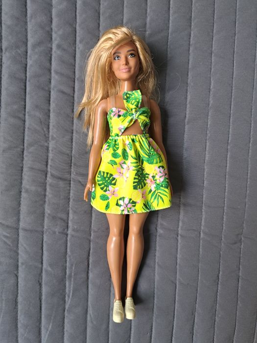Lalka Barbie fashionistka