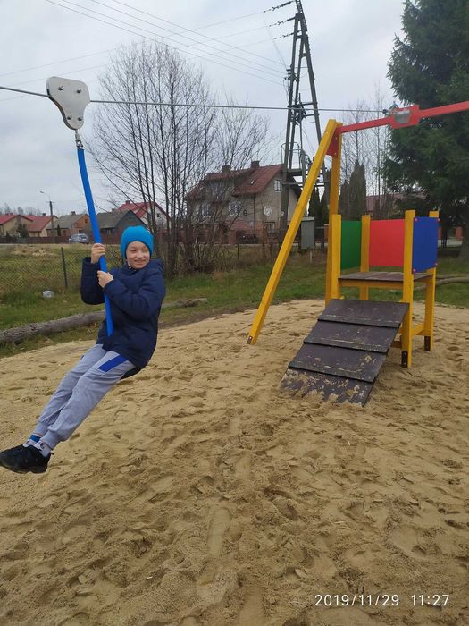 Zjazd linowy typu "TYROLKA" z certyfikatem bezpieczeństwa PN-EN 1176
