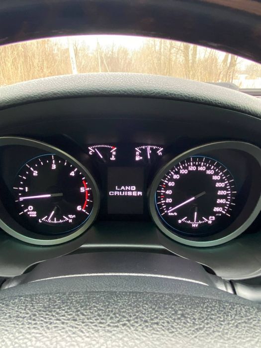 Toyota land cruiser 200