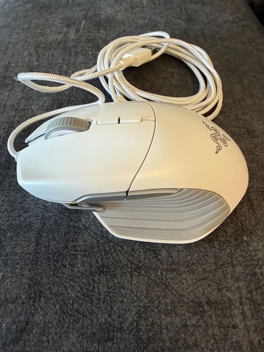 Rato Branco Razer Basilisk - Em excelente Estado -