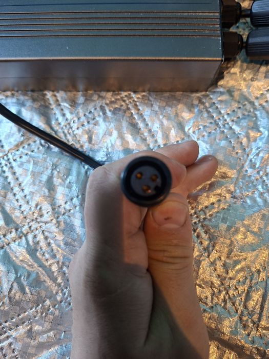 Mikroinwenter sieciowy y&h 750w