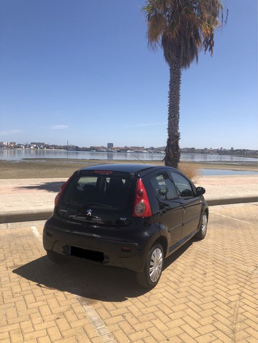 Peugeot 107  em perfeitas condicoes