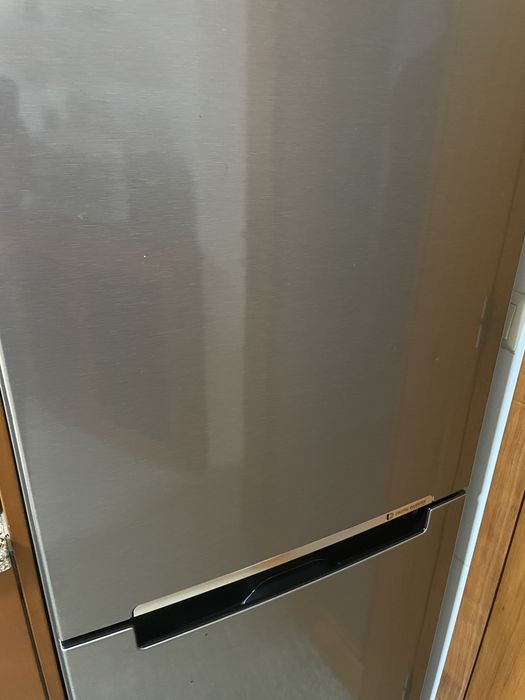 Frigorifico Samsung com avaria