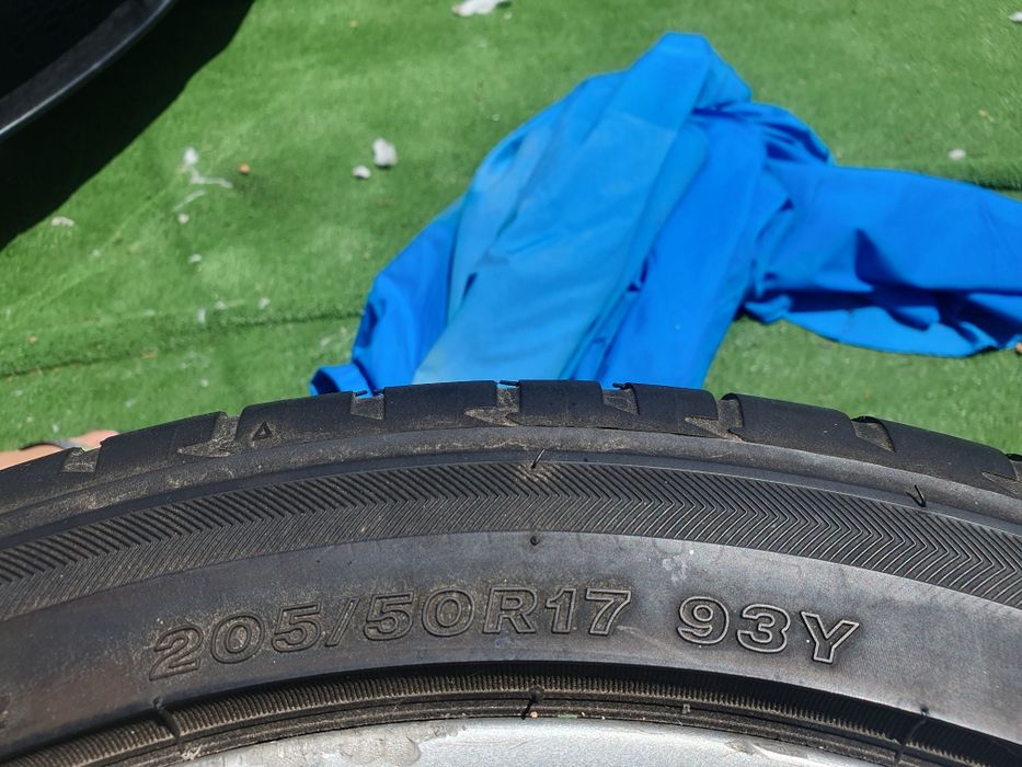 Jantes com pneus Bridgestone potenza s001