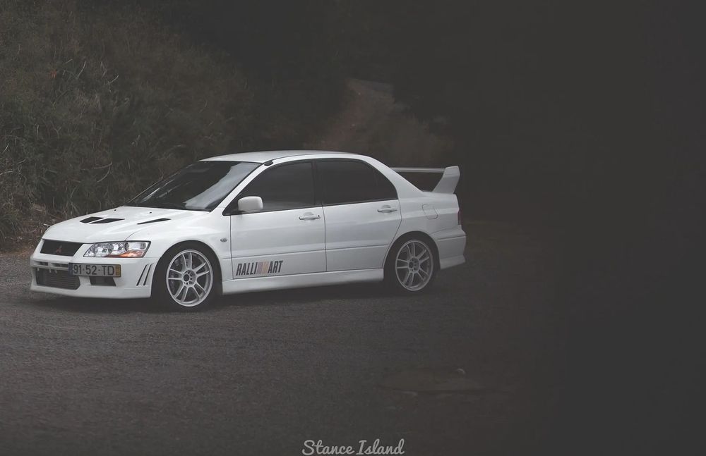 Mitsubishi Lancer Evolution VII RS