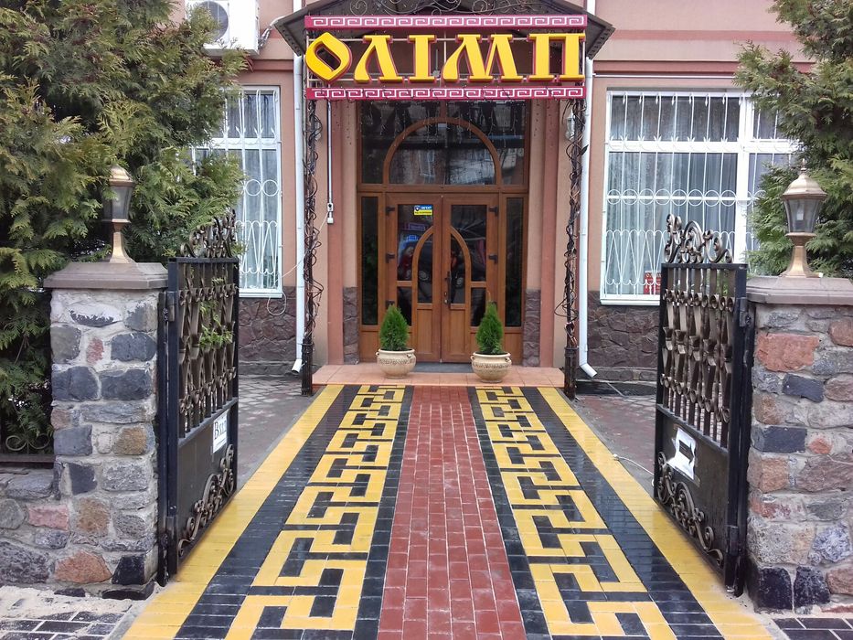 Професійне укладання бруківки, тротуарної плитки.