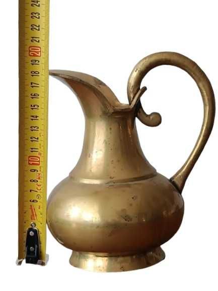Masywny Mosiężny Dzban