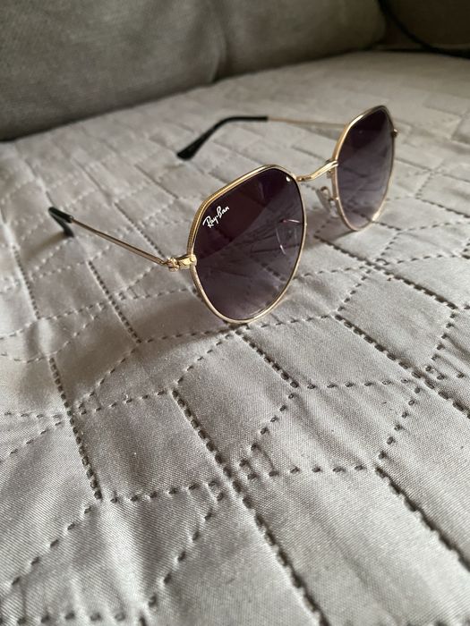 Солнцезащитные очки Ray-Ban