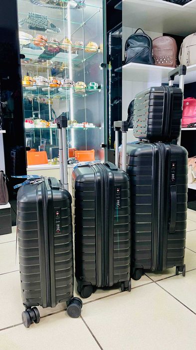 Валіза на колесах