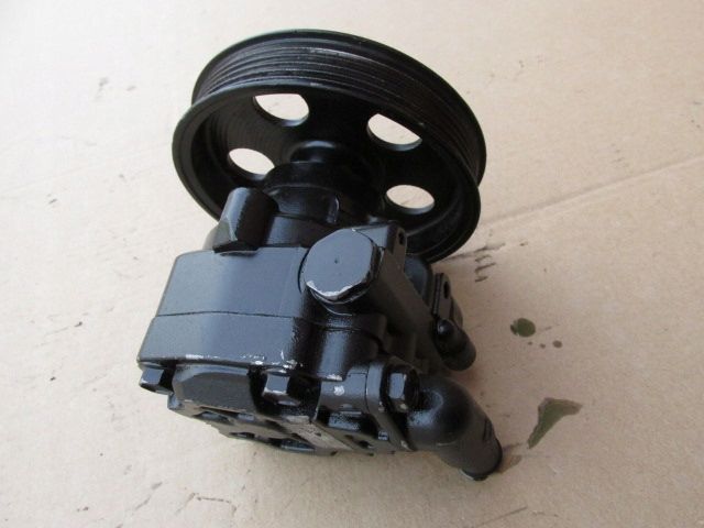 audi a4 b8 1.8 tfsi pompa wspomagania 06h145255a