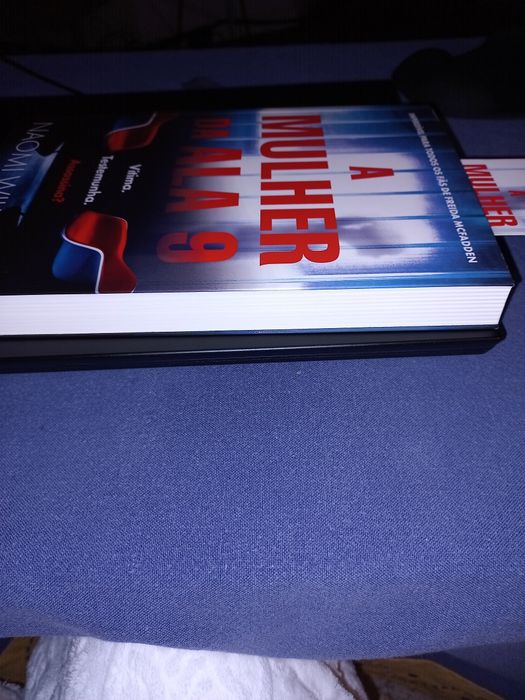 Livro policial "A mulher da Ala 9" Naomi Williams