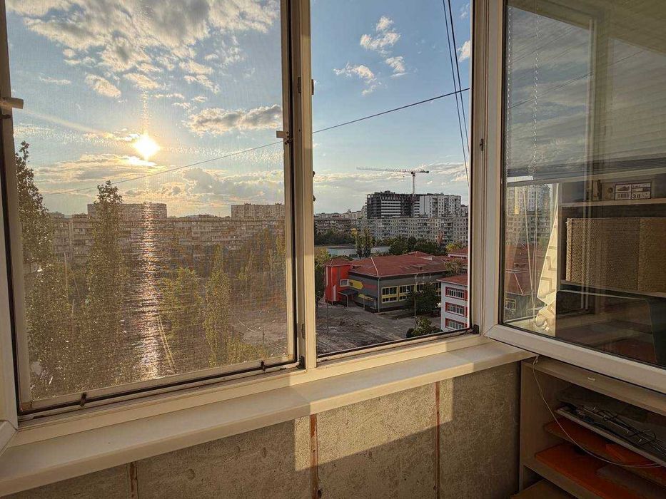 Продаж 1к квартири Оболонь Оболонський проспект 14е метро Оболонь Мінська