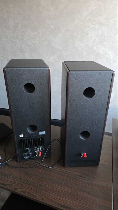 Продаются акустические колонки Microlab SOLO 7C