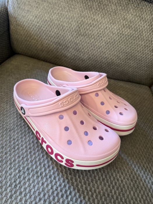 Crocs pearl pink