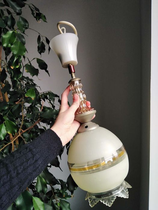 Lampa wiszaca z czasow PRL