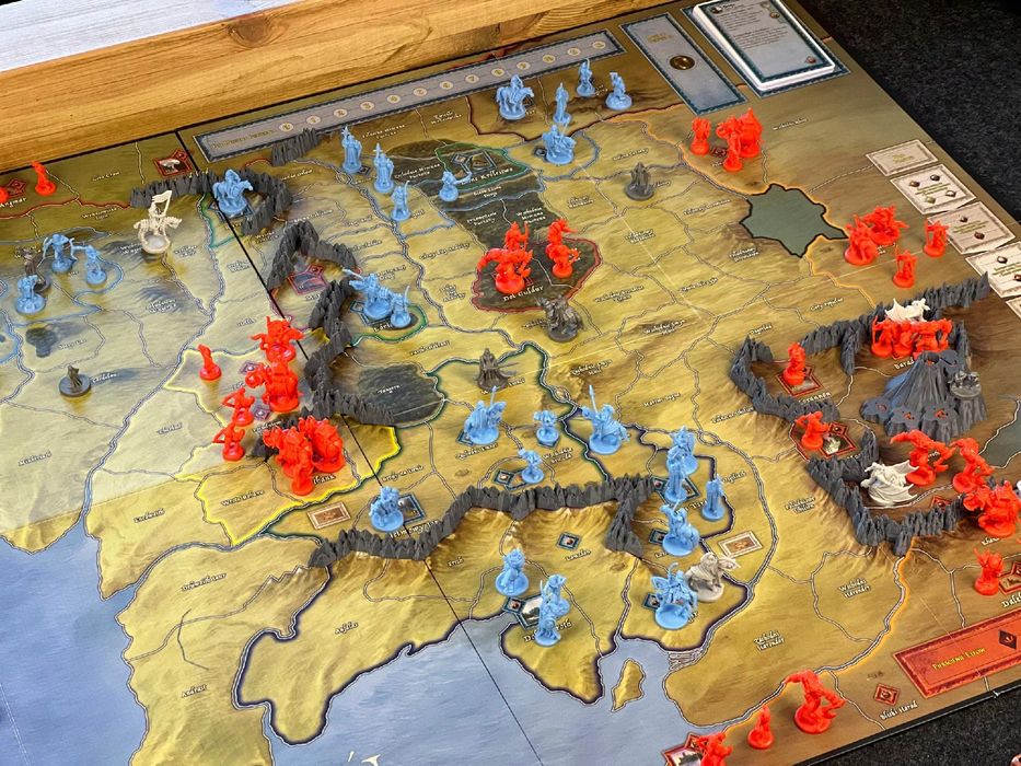 Góry do gry Wojna o Pierścień NA PLANSZĘ GAMU.PL