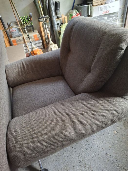 Zestaw: wersalka rozkladana, sofa i fotel