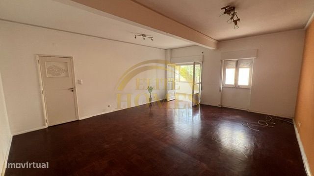 Apartamento T2 em Oeiras.