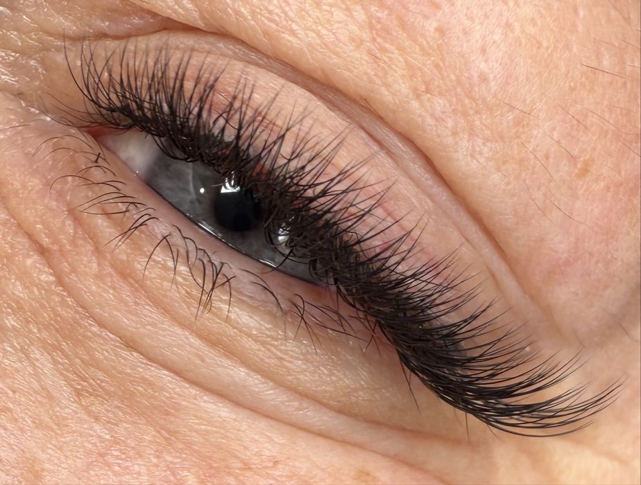 Нарощування вій Чернігів, наращивание ресниц Чернигов