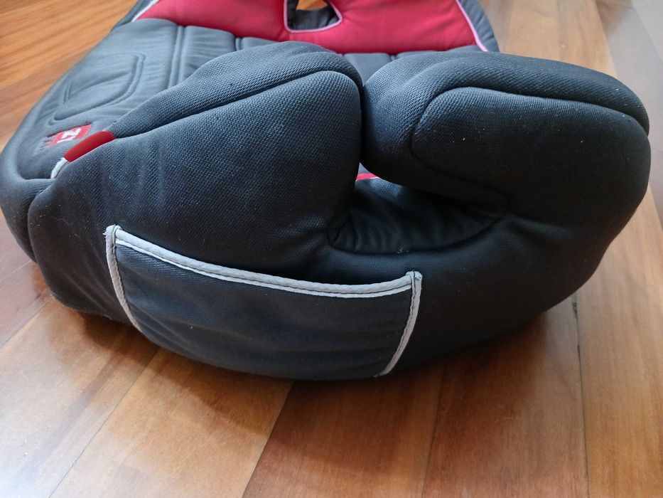 Assento elevatório infantil para carro