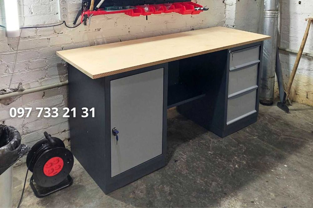 Верстак для гаража. Хорошая цена.