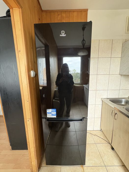 Lodowka indesit czarna no frost