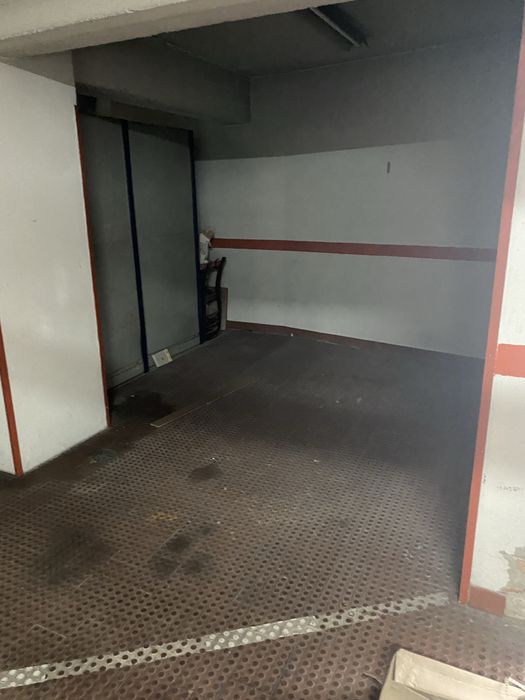 Garagem (para carros pequenos/motas)  Cascais centro