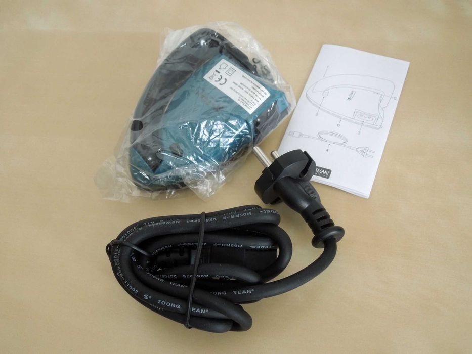 Ferro de engomar de viagem - novo - Mini Travel Iron - Legami (Milano) - 25W