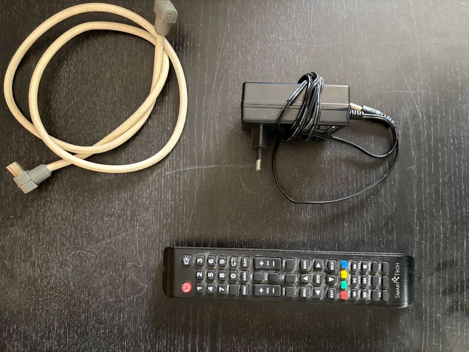 Televisão SmartTech 22 polegadas