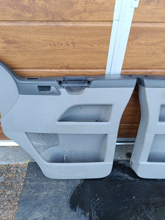 Boczki  tapicerka drzw komplet lewa prawa VW t5 t5 lift