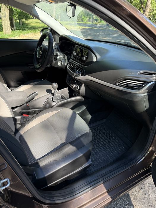 Fiat Tipo 2019 року