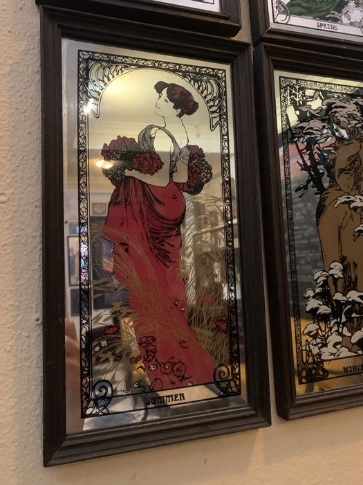 4 espelhos com motivos de mucha anos 70