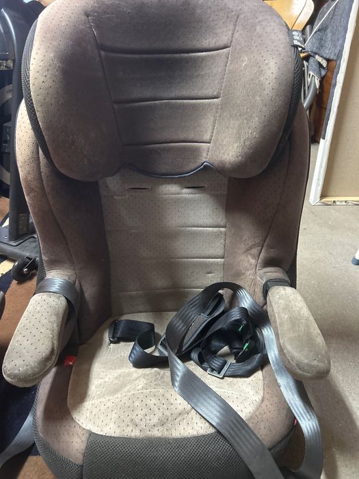 Cadeira de  bebé para carro