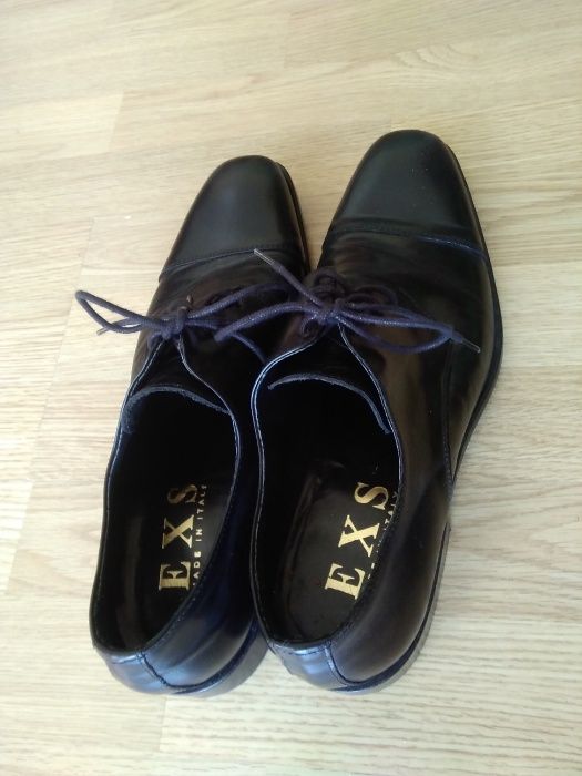 Buty męskie skórzane.