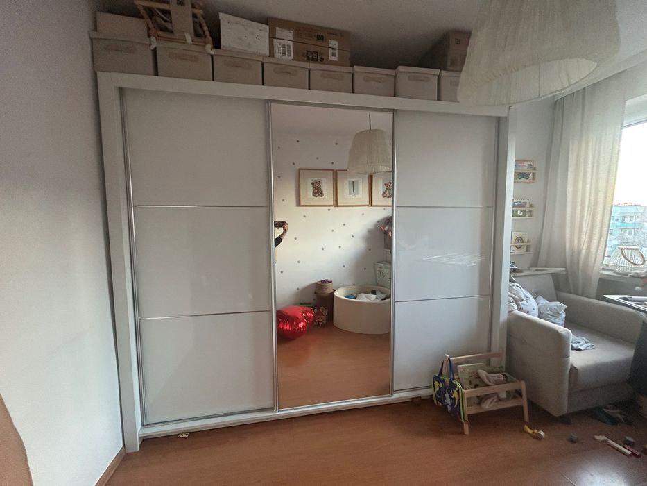 Szafa biała przesuwna/ rezerwacja