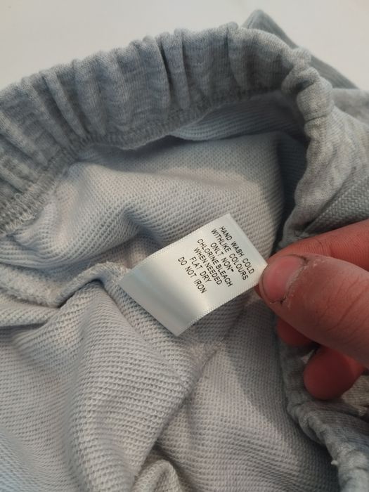 Шорти есеншел Essentials