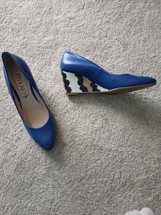 Sprzedam nowe skorzane buty Rylko na koturnie 39,5 F