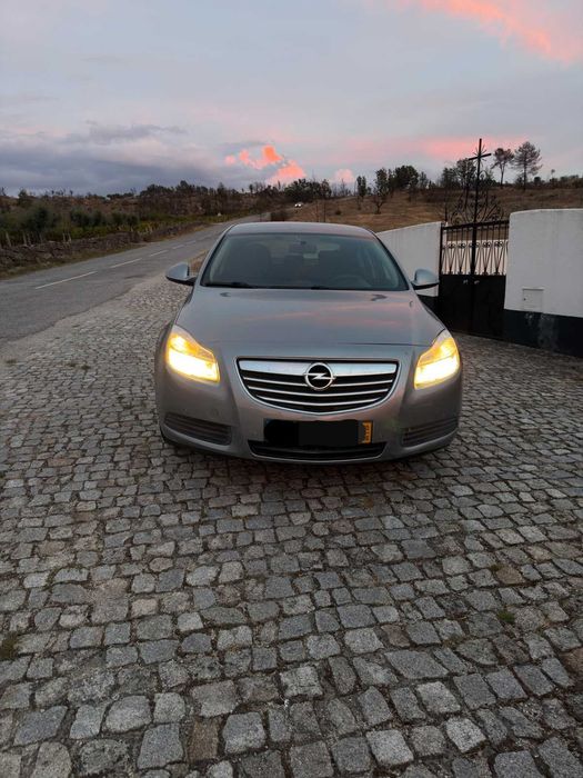 Opel insígnia sedan 2010 2.0 cdti 130cv — photo 2