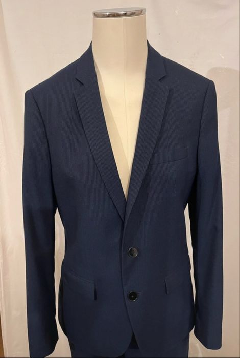 Fato completo para jovem