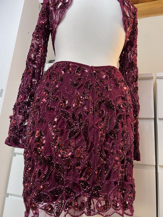 Bordowa bogato zdobiona sukienka Asos Edition cekiny sylwester S