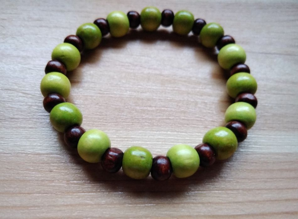 Męska bransoletka z drewnianych koralików