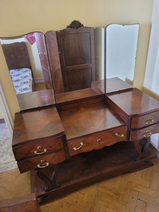 Toucador antigo em mogno