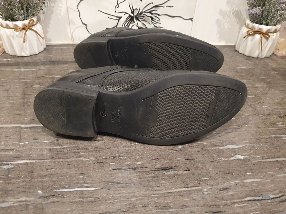 Eleganckie skórzane buty wizytowe dla chłopca, pierwsza komunia