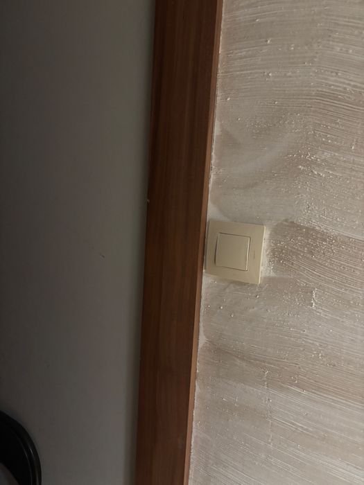 Drzwi przesuwne wnękowe do szafy garderoby