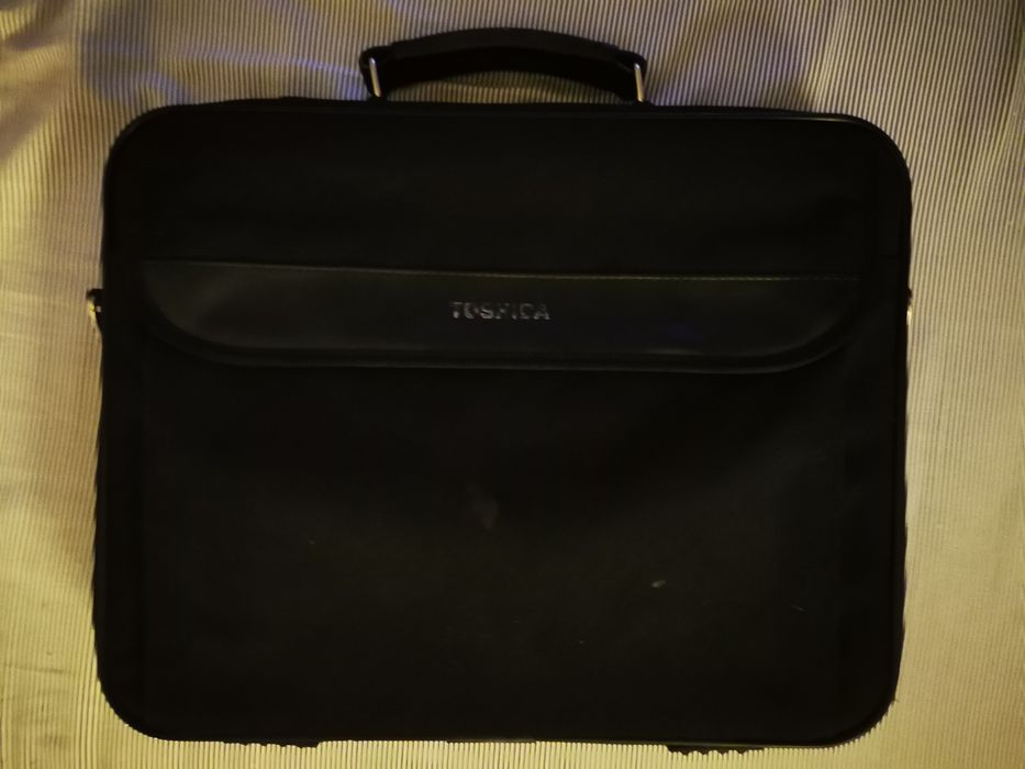 Pc Toshiba avariado com acessorios