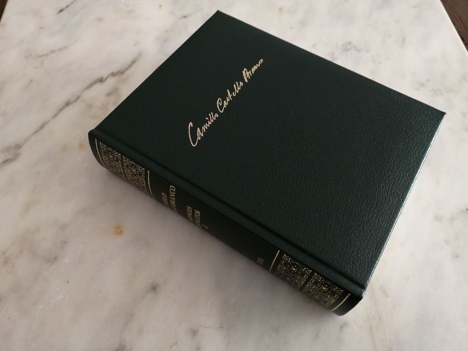 vários conjuntos de livros , valor pode variar